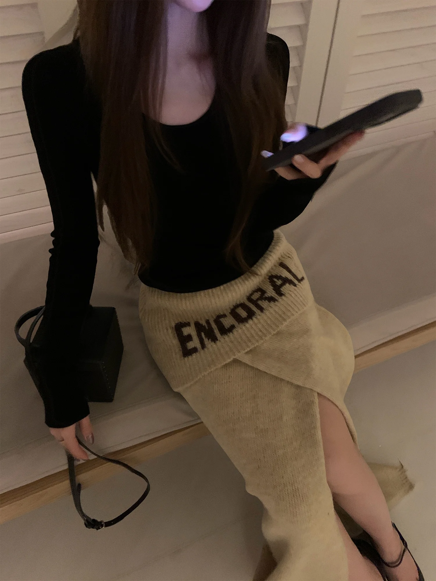 

Женский вязаный шерстяной свитер Zoneelea с длинным рукавом и U-образным вырезом, повседневный, во французском стиле, облегающий, для ежедневной носки