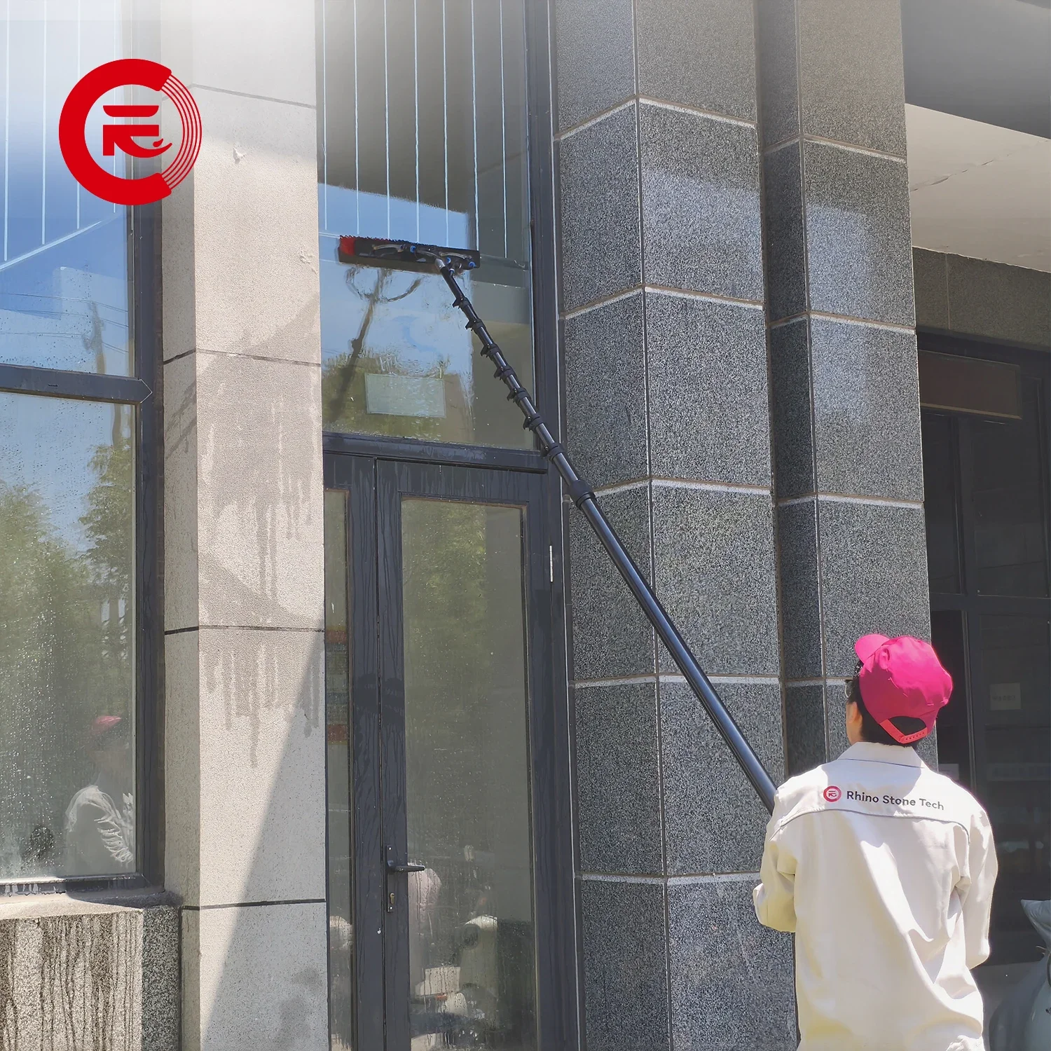 Factory Direct Manual Version Carbon Fiber Telescopic Pole Solar Panel Cleaning Brush with Water Fed Pole for Residential Solar