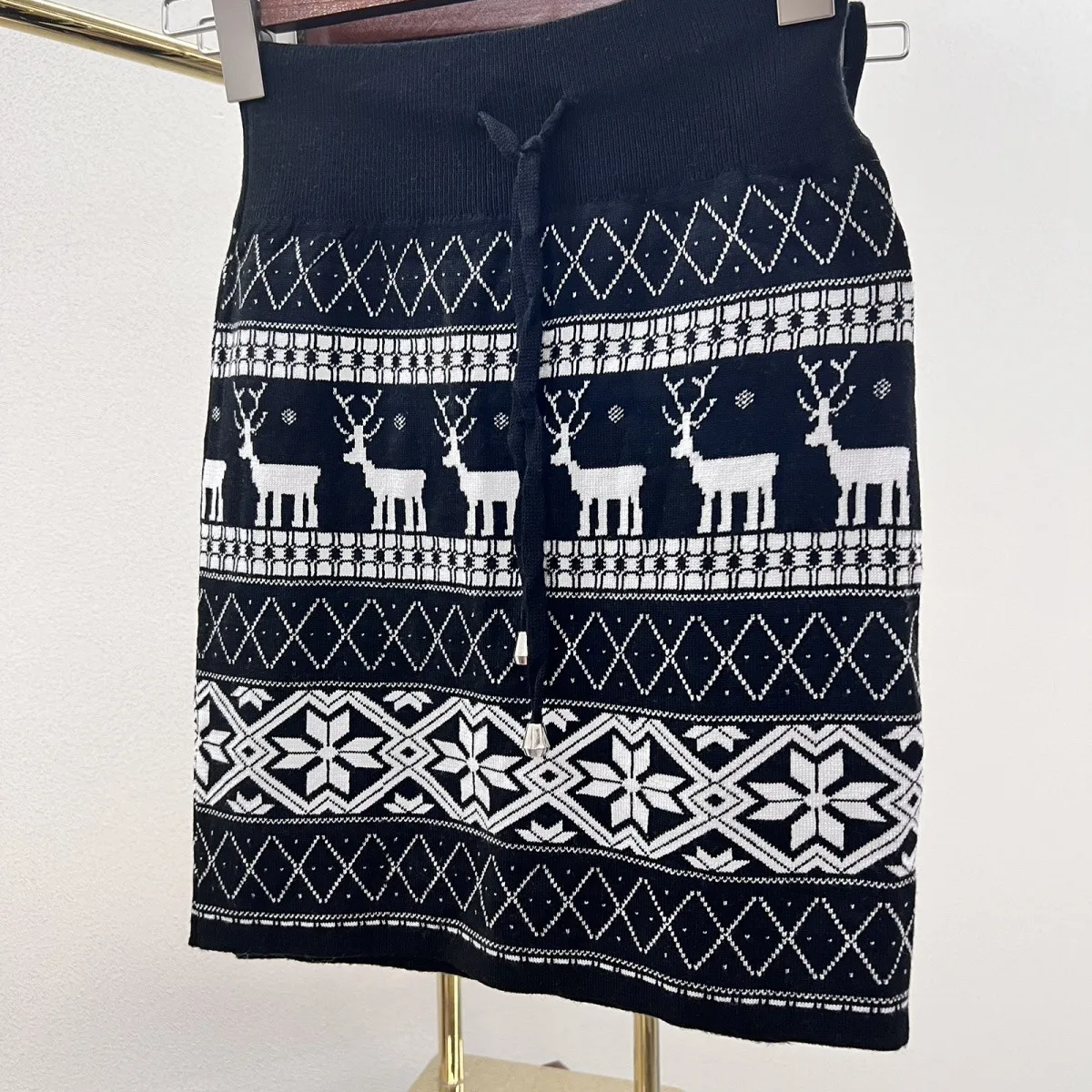 Sweet Cute Lady Christmas Deer Knit Pencil Skirt Women Festive Mini Skirt with Snowflake Pattern Drawstring Waist Holiday Party