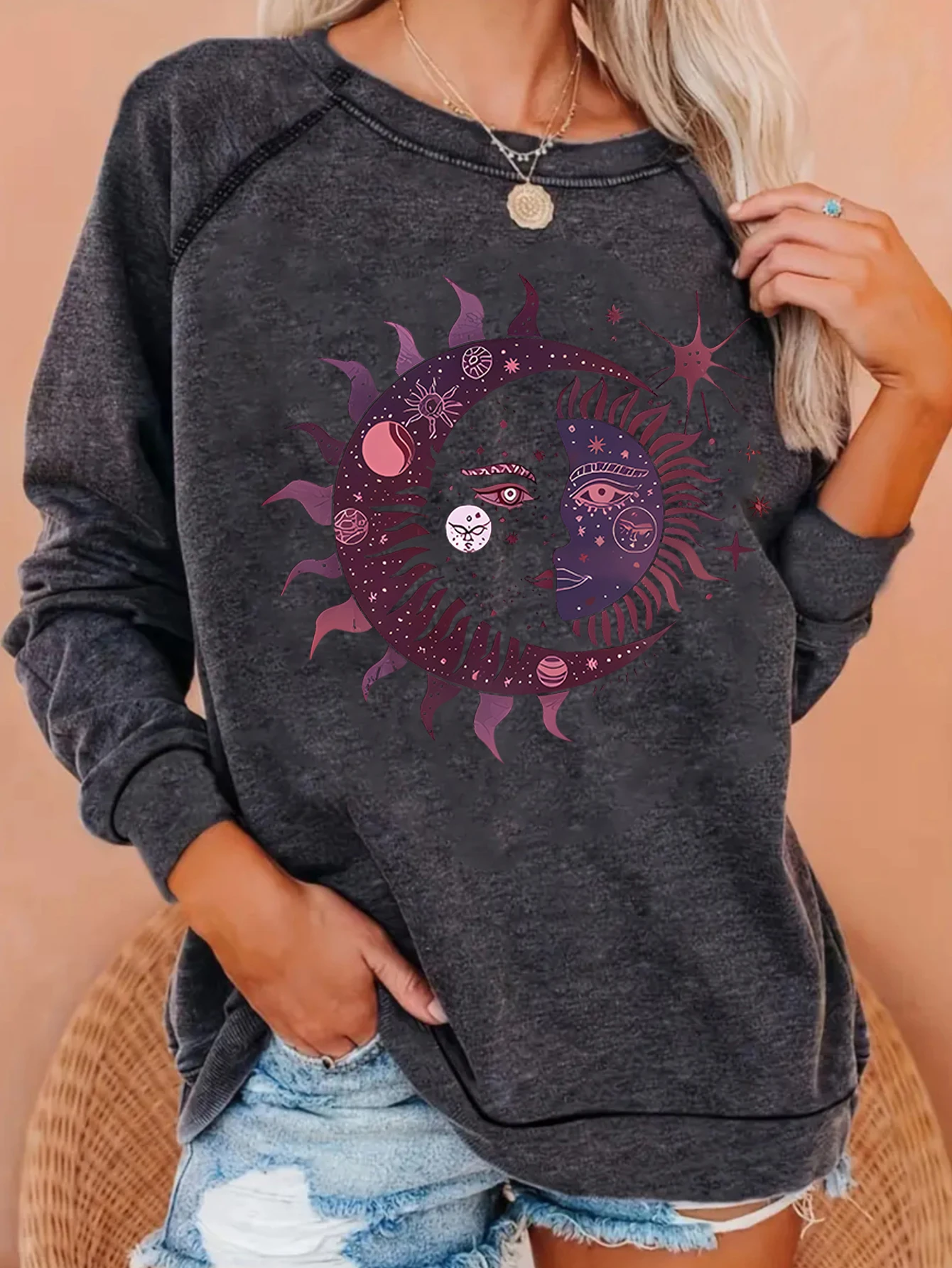 

Fashion Moon Face Round Neck Raglan Long Sleeve Pullover for All Seasons Women