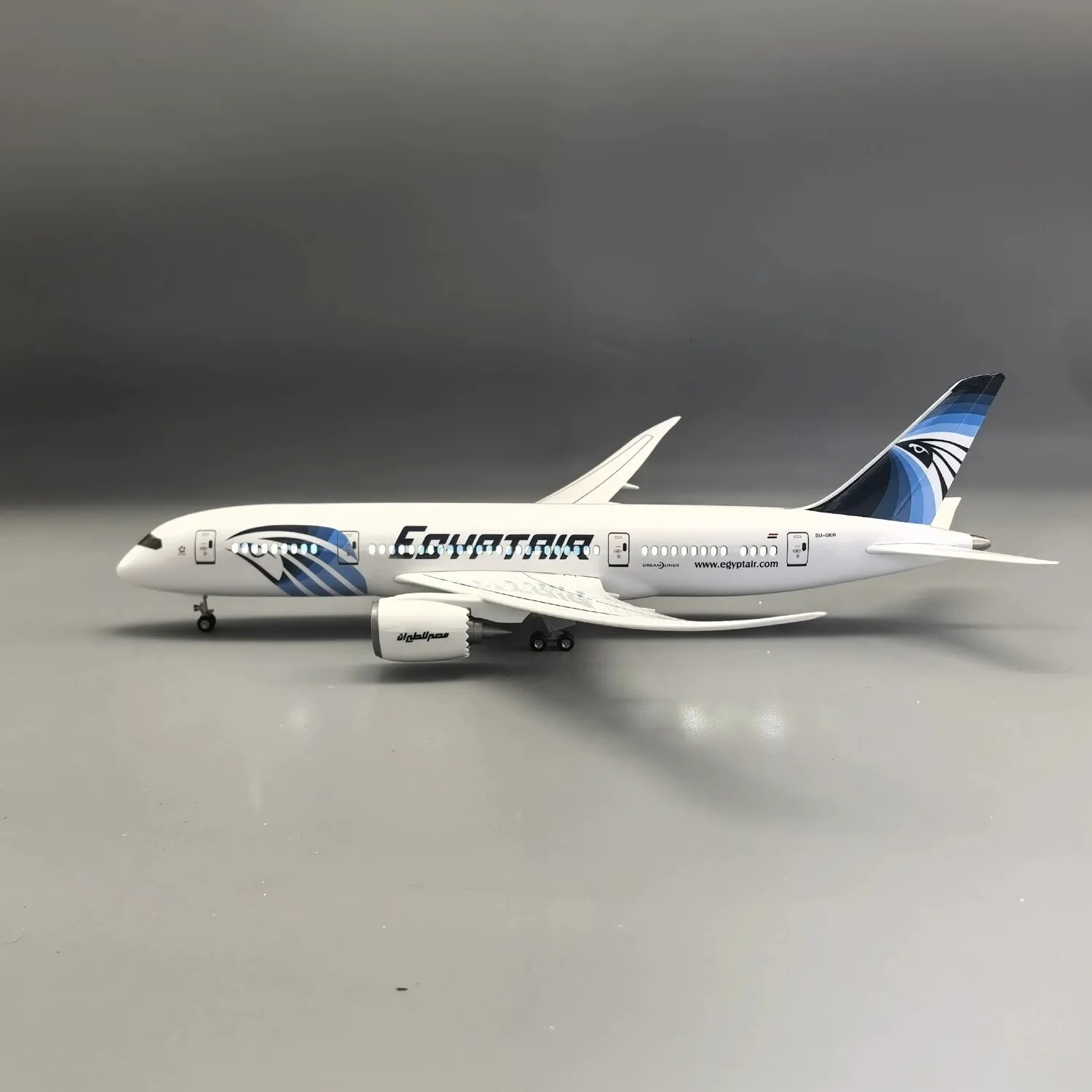 

B787 Egypt Airways Aircraft Model Toy Scale 43CM with Base Landing Gear Resin Aircraft Model Ornament For Collected Gift By