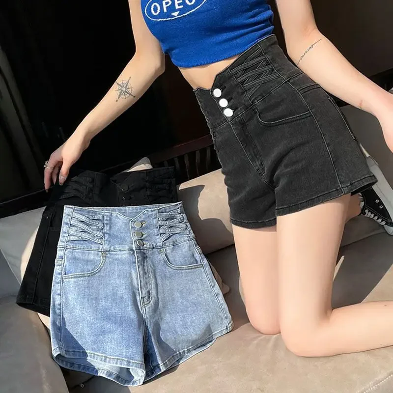2025 Summer With Waist Pocket Button Denim Shorts for Women Fashion Clothing Designer Trend Flowy To Wear Short Jean Pants Woman