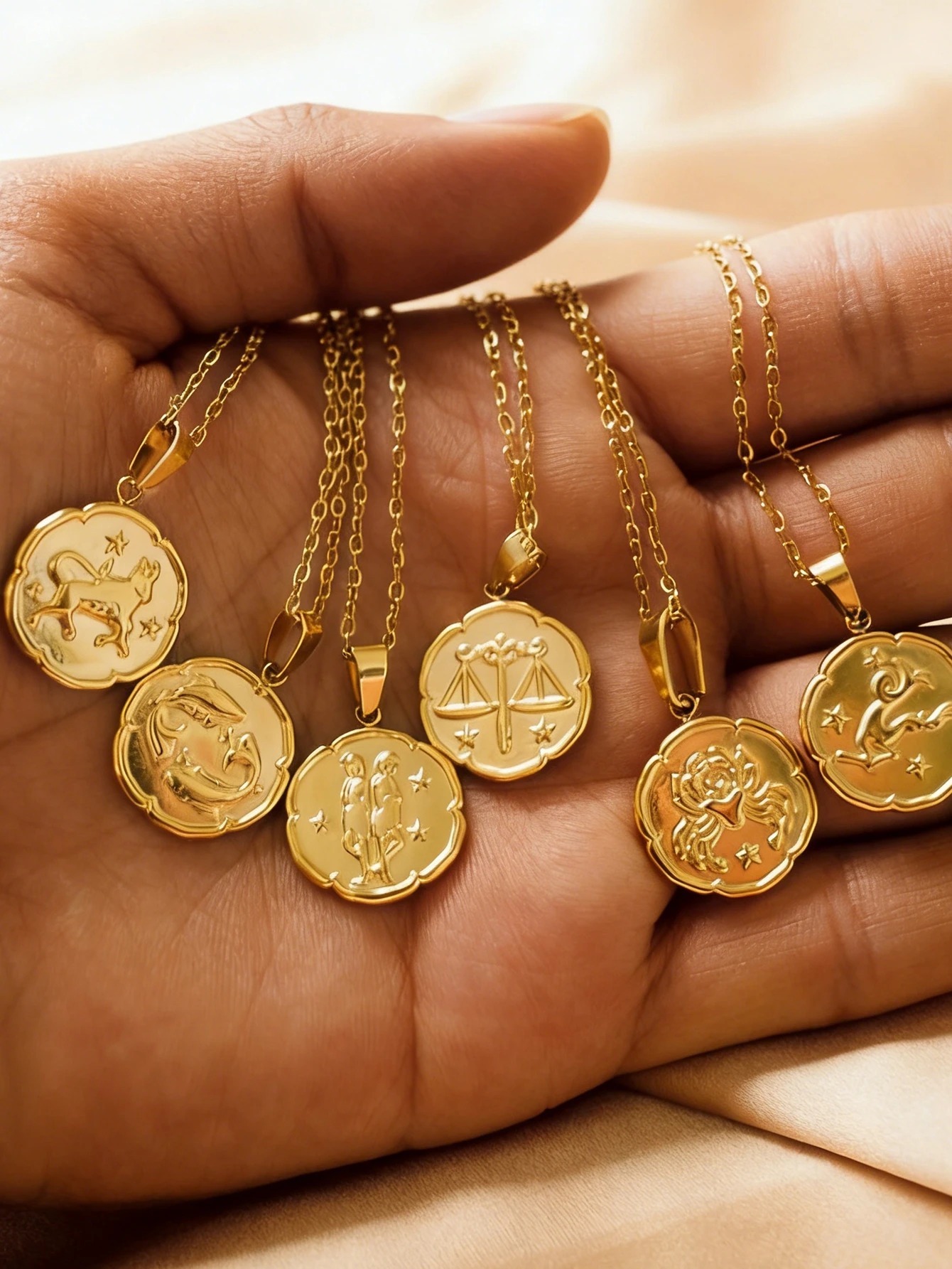 Collar Personalizado con Signo Zodiacal para Mujer, Collar de Constelación Minimalista de Acero Inoxidable, Colgante con Dije