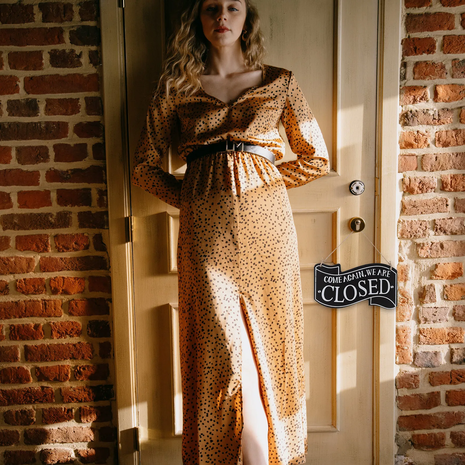1Pcs Wood Door Sign Open Hanging Plaque Double-Sided Vintage Style Come Are Open for Shop Window Wall Coffee Decoration
