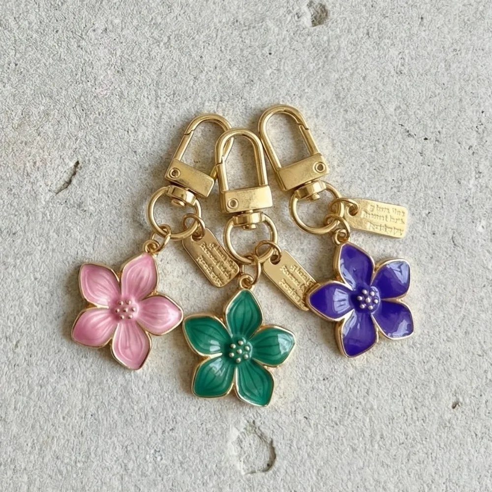 Schlüsselanhänger Niedlicher Birnenblüten-Schlüsselanhänger Ornamente Mini-Blumenanhänger Süßer Kirschblüten-Schlüsselanhänger Rucksack-Accessoire – Detail 4