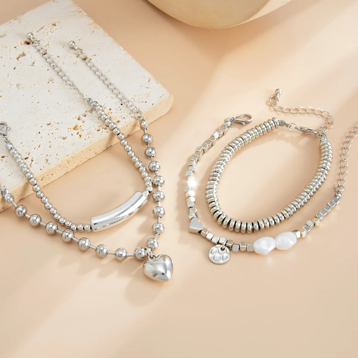4Pcs/Set Women's Trendy Faux Pearls Metal Heart Pendant Bracelets Silver Color Elastic Beads Chain Creative 2026 New Jewelry