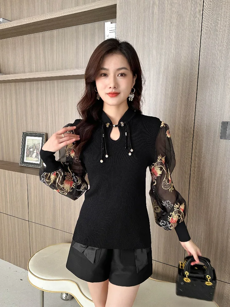 2024 New Autumn Style High End Splicing Lace Inner Knitted Bottom Shirt Light Luxury Age reducing Style T-shirt