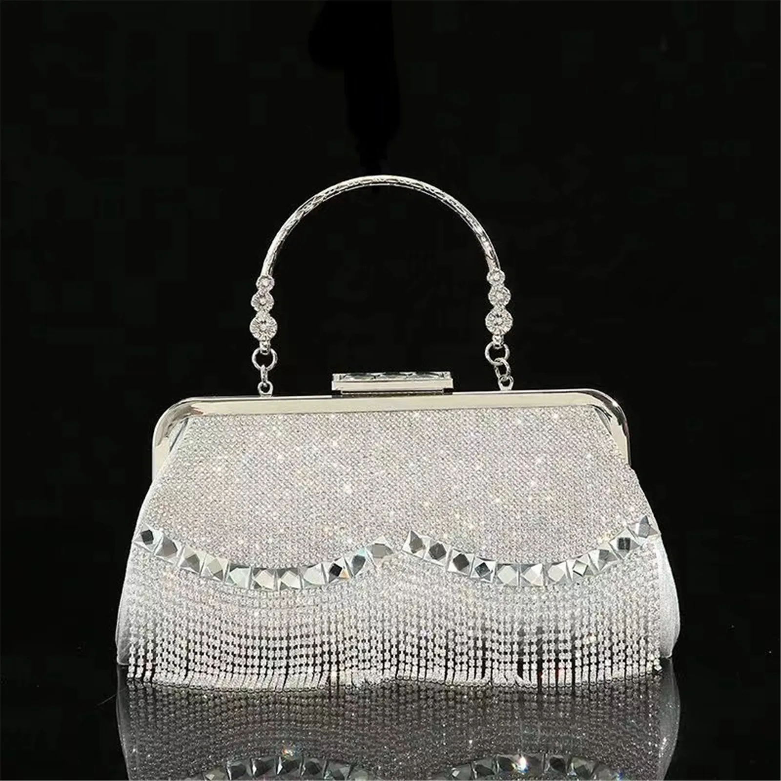 Bolso de mano de lujo para fiesta de noche para mujer, bolso de mano de moda para vestido de novia, bolso de mano clásico Cheongsam con diamantes, 2023