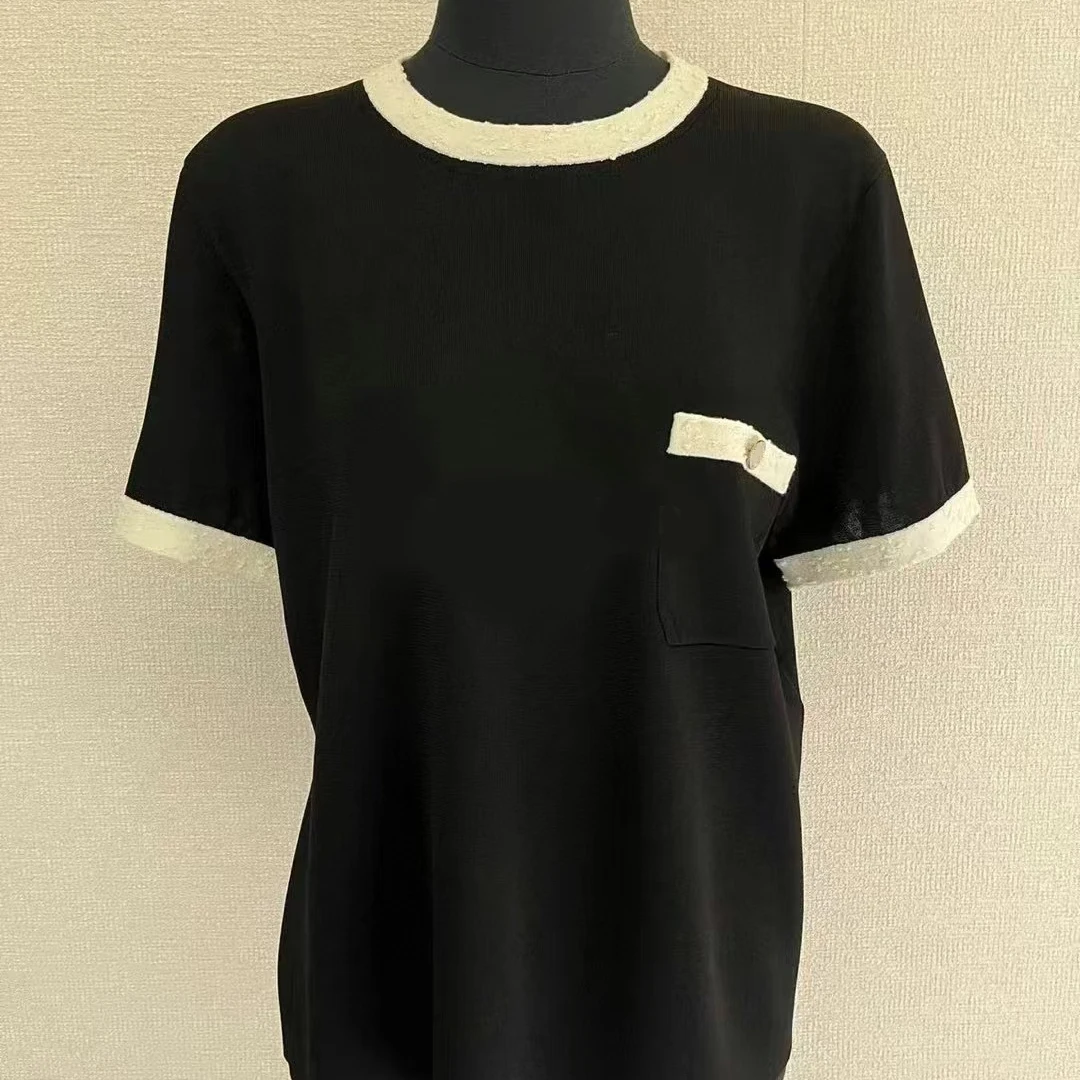 

26 Early Spring Button-Front Soft Textured Knit Short-Sleeve Top in Contrast Black-and-White