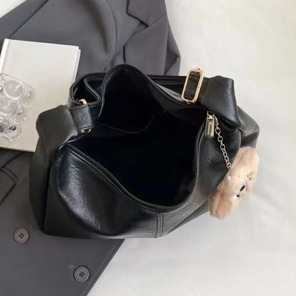 حقيبة كتف مترهل مصممة للنساء من جلد البولي يوريثان بسعة كبيرة حقيبة تحت الإبط ريترو للسيدات حقيبة يد نسائية