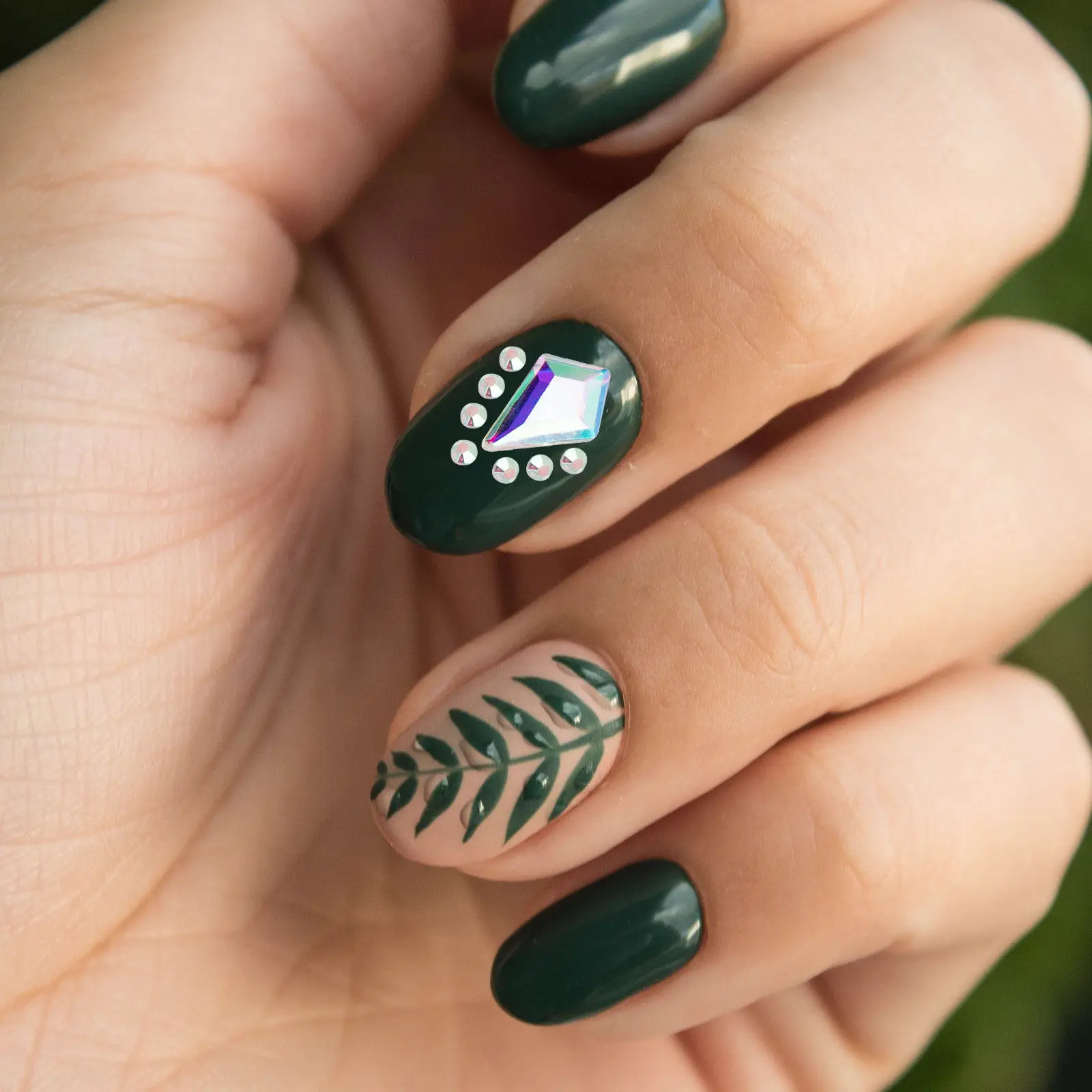 1 Box Nail Diamonds DIY Nails Decoration Irregular Shape Glass Nail Art Gems Suitable for Fingernails False Nails Manicure