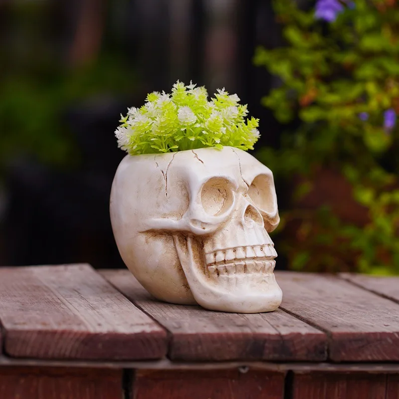 

‌Halloween Skull Sculpture‌ - Realistic Resin Skull Figurine for Horror Decor, Party & Escape Room Props