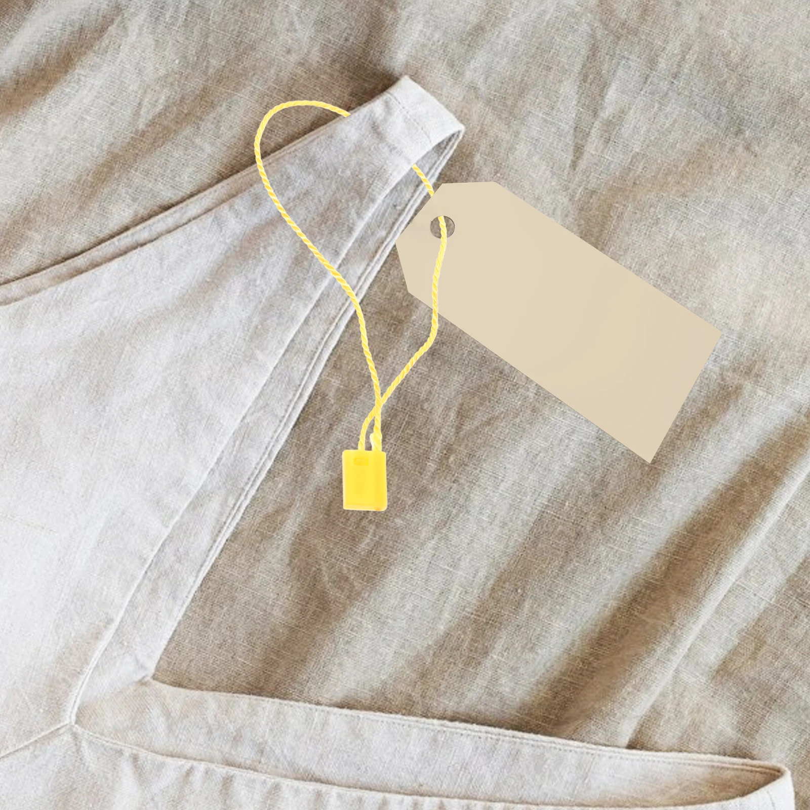 

950pcs Plastic Square Tag String Pp Polyester Hang Tag Fasteners Retail Supplies Clothing Accessories Gift Bag Strings
