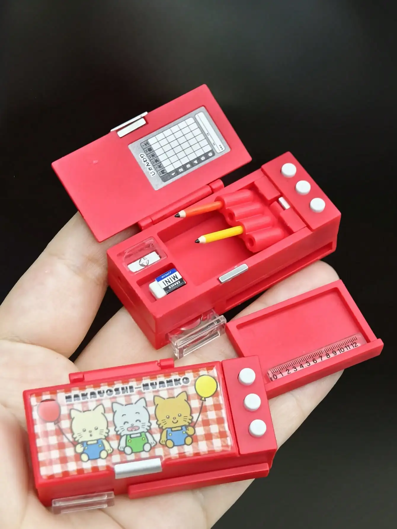 Mini Simulation Multifunctional Pencil Case Model, 1:12 Dollhouse Miniature Stationery Box with Pencil Ruler Eraser