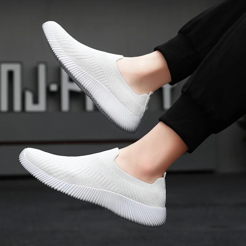 Chaussures de sport en maille respirante pour hommes et femmes, baskets légères, semelle optique extérieure, course à pied décontractée, couple, homme