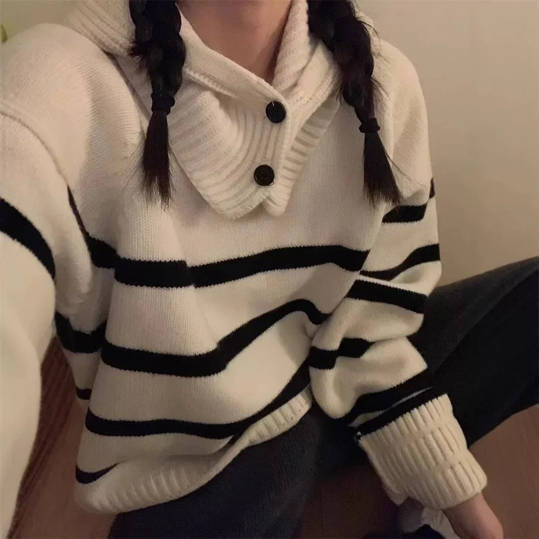 2024 Winter Striped Design Detachable Hat Round Neck Pullover Sweater