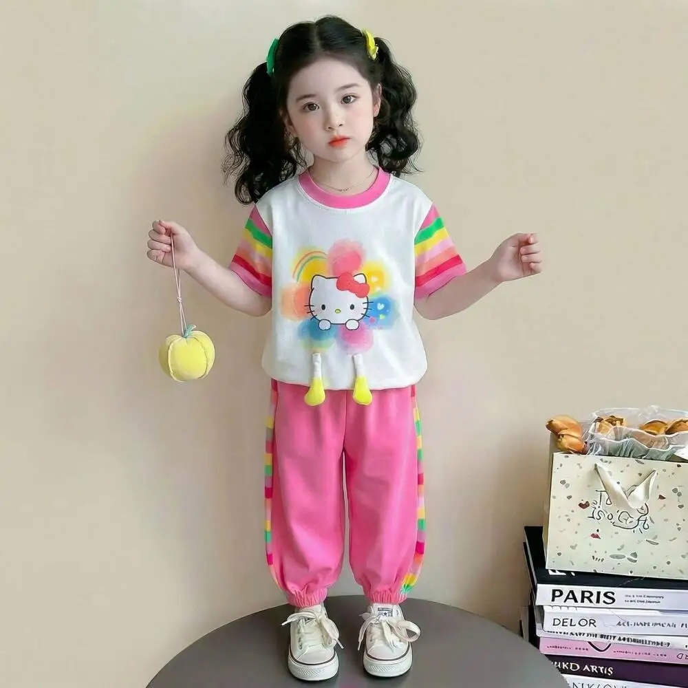 

Модный комплект Sanrio Hello Kitty для девочек, лето 2026, новый детский стильный комплект с короткими рукавами и тонкими леггинсами с героями мультфильмов, комплект из 2 предметов, комплект для принцесс