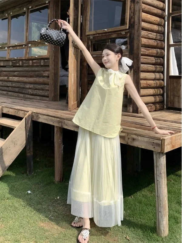 

Spring 2026 New Style Pure Color Mesh Patchwork Buttonless Sleeveless Top And Half-length Skirt Women's Fashion Set Casual Ho...