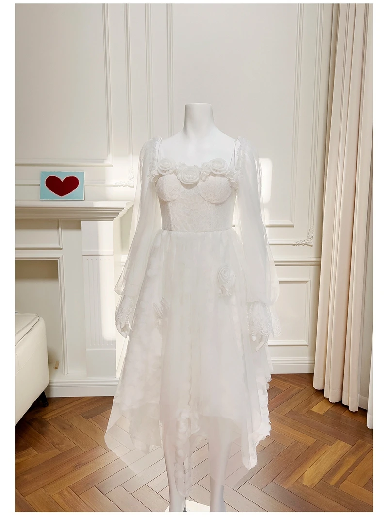 ชุดเดรสยาวสีขาวแบบเปิดไหล่ ทรงเอไลน์ แขนยาวทรงกระบอก เอวกลาง ดีไซน์เรียบหรู สไตล์บริสุทธิ์ เหมาะสำหรับวันหยุดและงานแต่งงาน