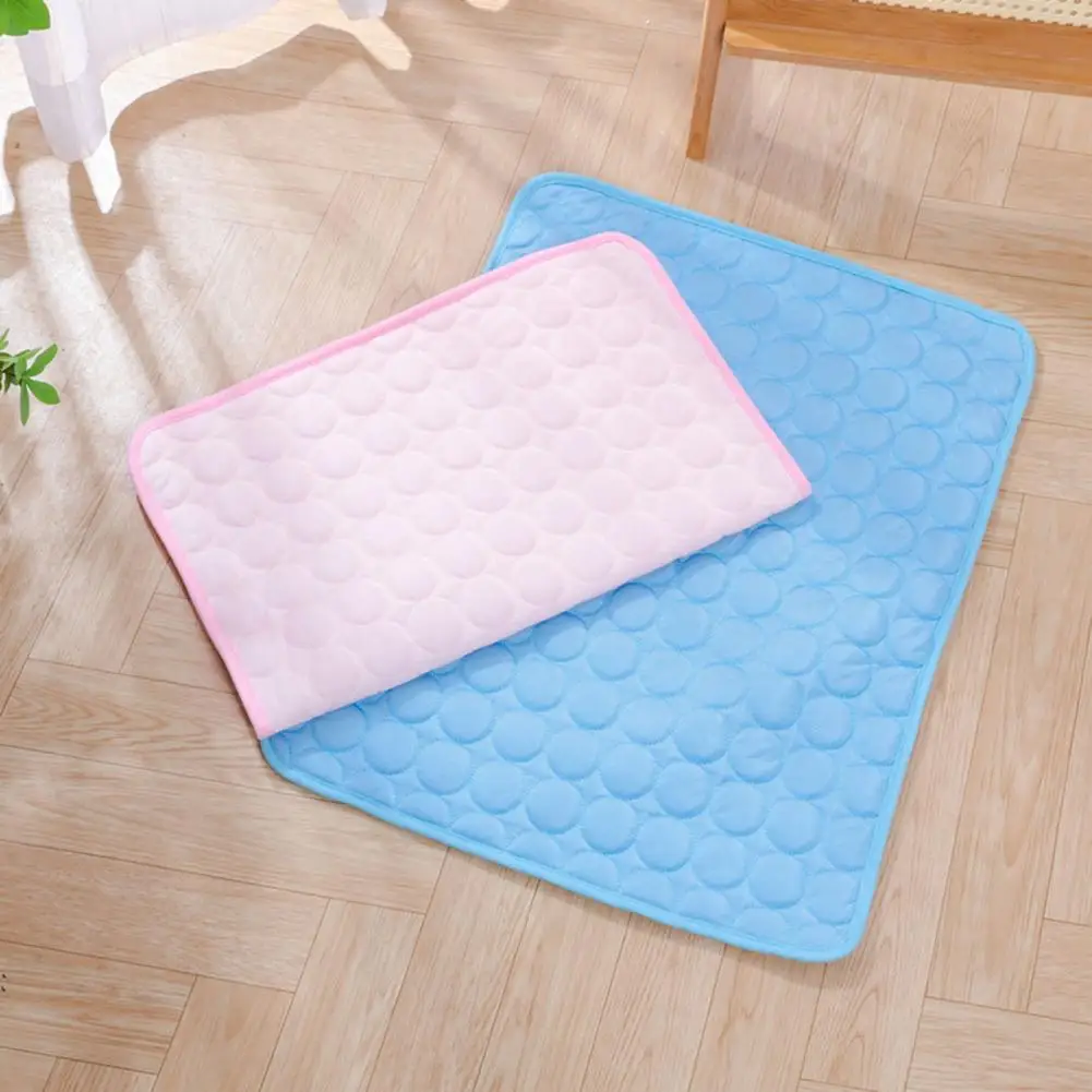 

Self-cooling Pet Pad Self-cooling Pet Mat for Dogs Cats Ice Silk Summer Cushion for Bed Kennel Sofa Car Seat Easy-fold for Home