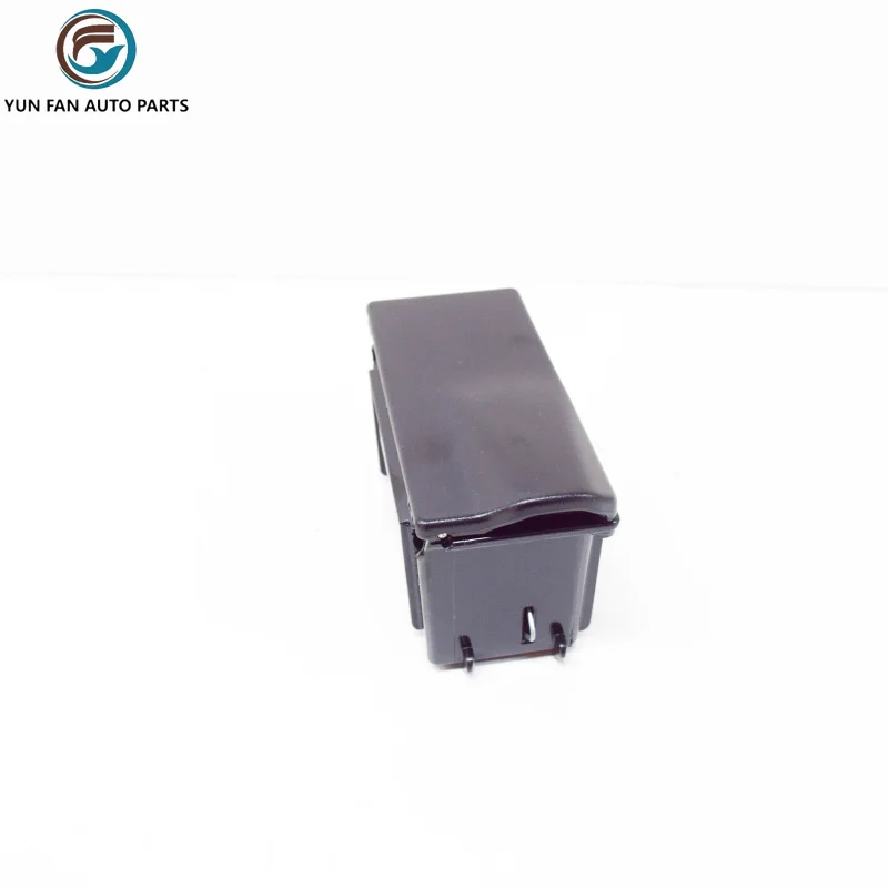 A1668100330 1668100330 Ashtray lining For Benz GLE W166 C292 X166 2012-2019