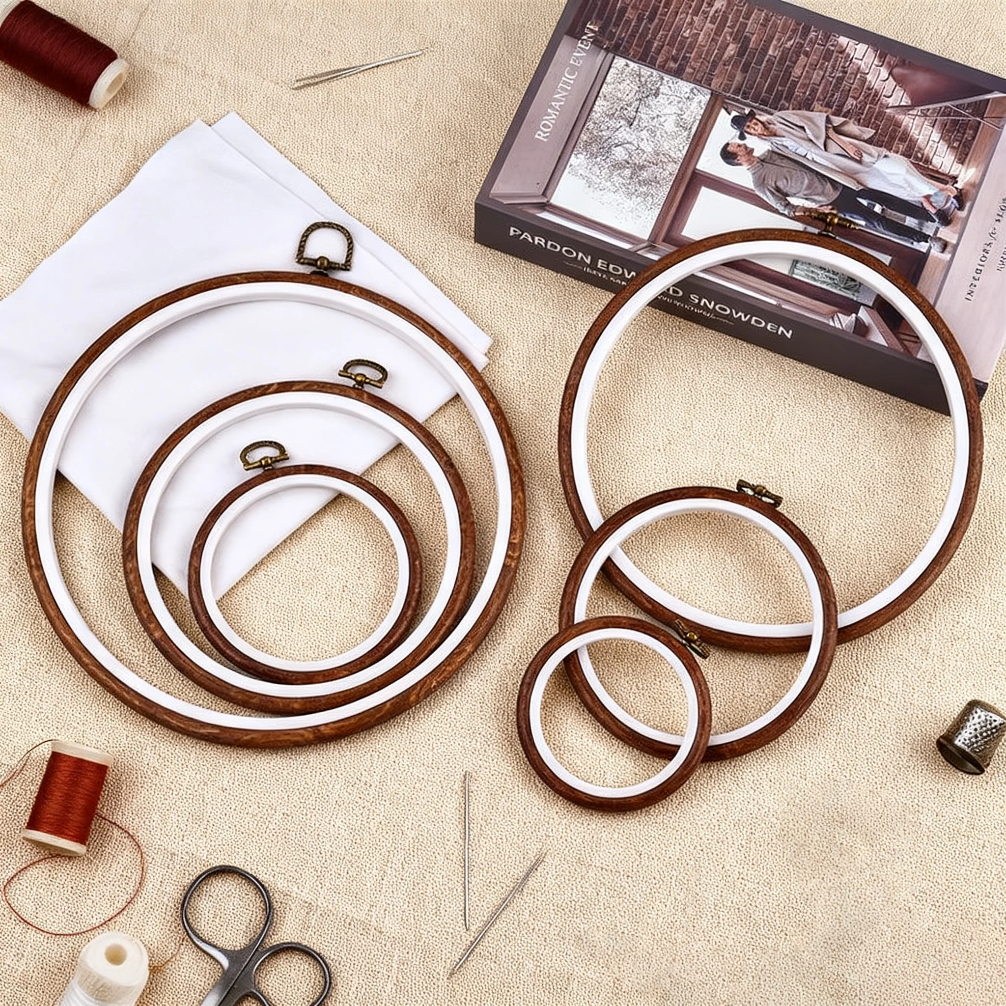 Strumento per cucire Cerchi da ricamo in legno imitazione ovale rotondo Set di cornici Anelli a cerchio da ricamo in plastica per punto croce fai da te