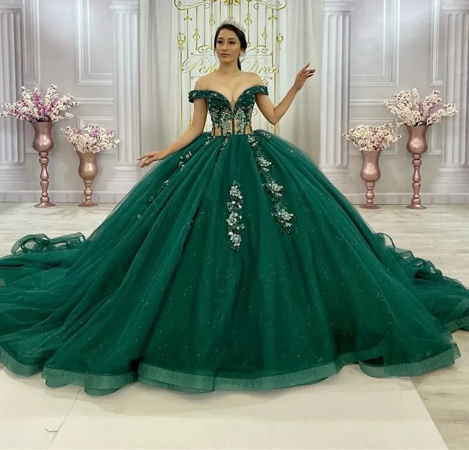 Přizpůsobené smaragd zelená quinceañera šaty nášivka korále pryč  shouder exponované vykosťování děvče narozeniny kněžna gowns vestidos