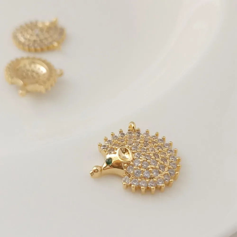 

14K Gold-plated, Zircon Inlaid Exquisite Hedgehog Pendant, Fashionable Pendant Bracelet, DIY Handmade Accessory