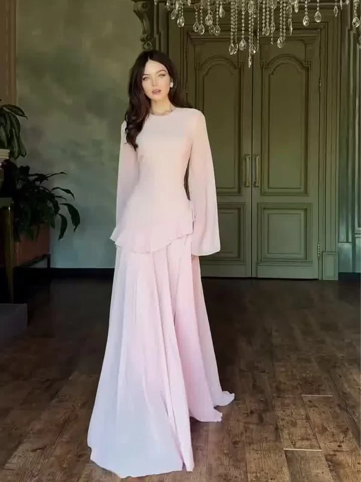 กระโปรงทรงเอเอวสูงผ้าโพลีเอสเตอร์ แขนยาว แต่งลูกไม้ผูกเชือก