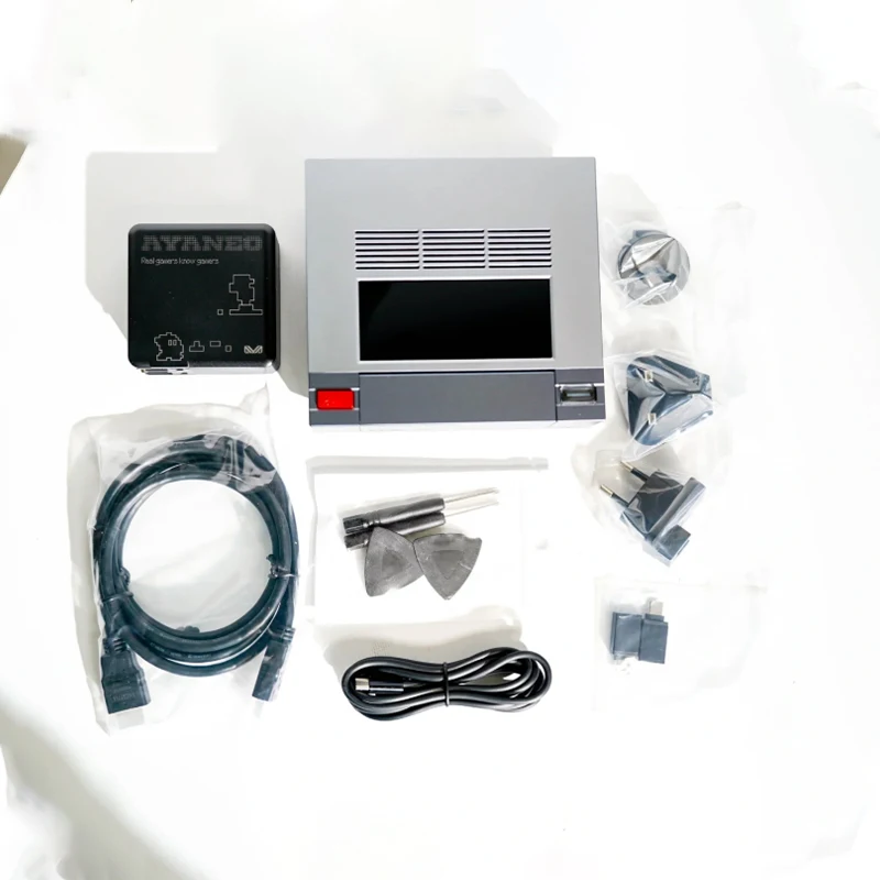 كمبيوتر صغير Am02 Amd Ryzen 8845hs 1 تيرابايت 32 جيجابايت مع 4 بوصة متعددة الوظائف تعمل باللمس شاشة ثانوية وحدة تحكم ألعاب ريترو سطح المكتب مضيف صغير