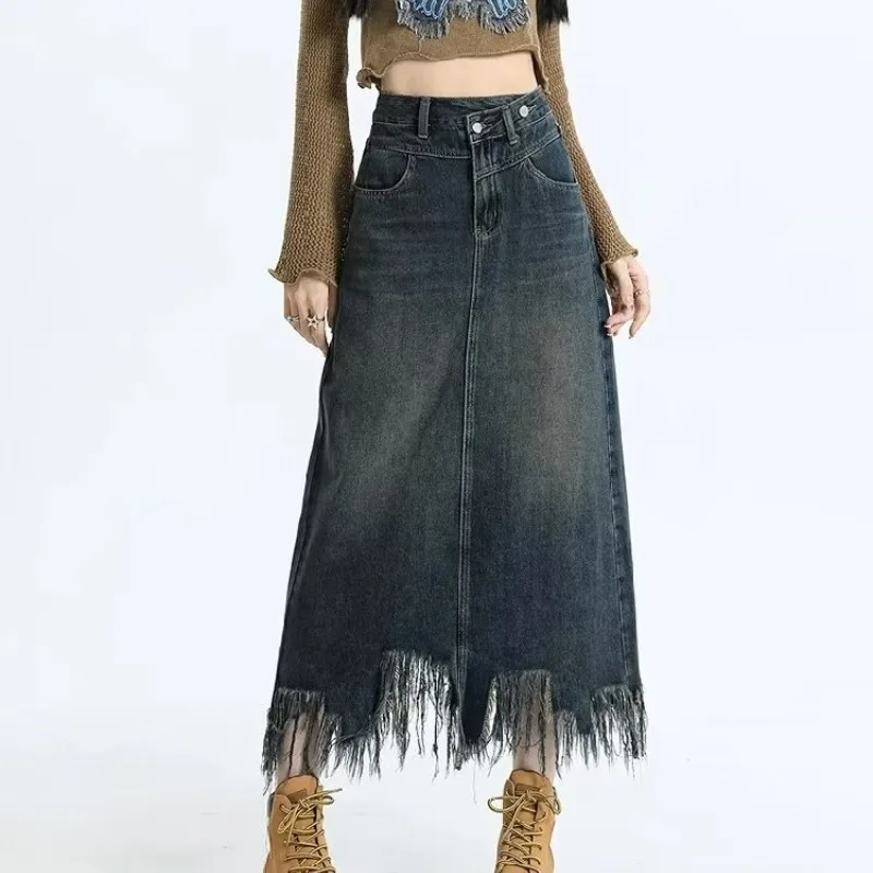 Retro Women's 2024 Summer Ragged Edge Panel High Waist Button Zipper Fashionable Elegant Slim Wrap Hip Fish Tail Denim Skirt