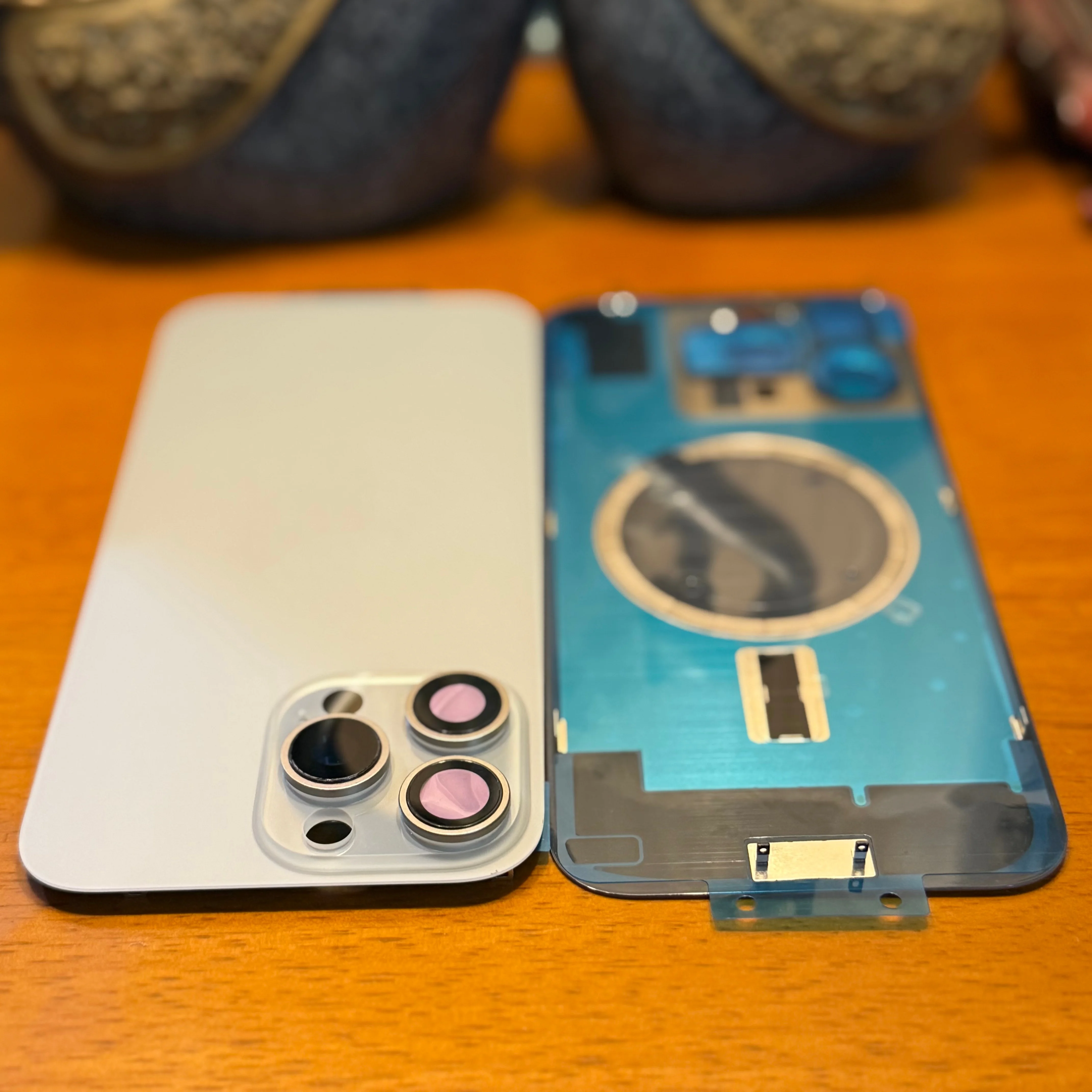 Rear Back Glass Replacement For iPhone 15 Pro 16 Pro Max Rear Cover With Camera Lens Bracket Built-in Magnets Repair Spare Parts