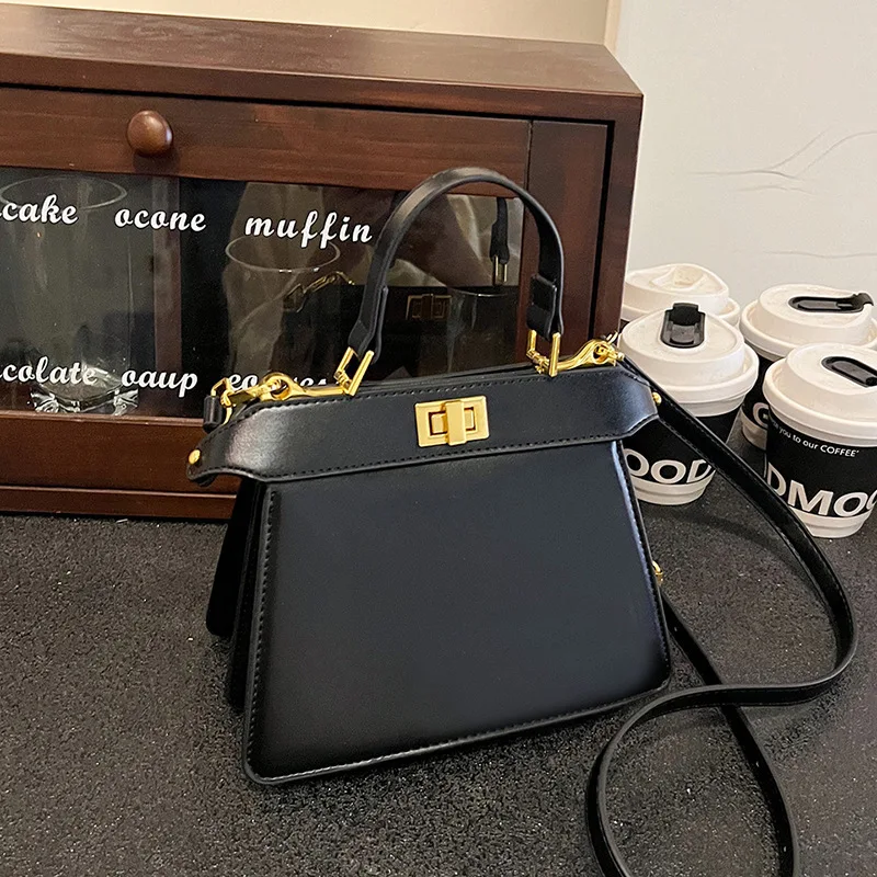 حقيبة كيلي الجديدة متعددة الطبقات لعام 2025 هي حقيبة كروس عالية الجودة وعصرية بكتف واحد للتنقل النسائي