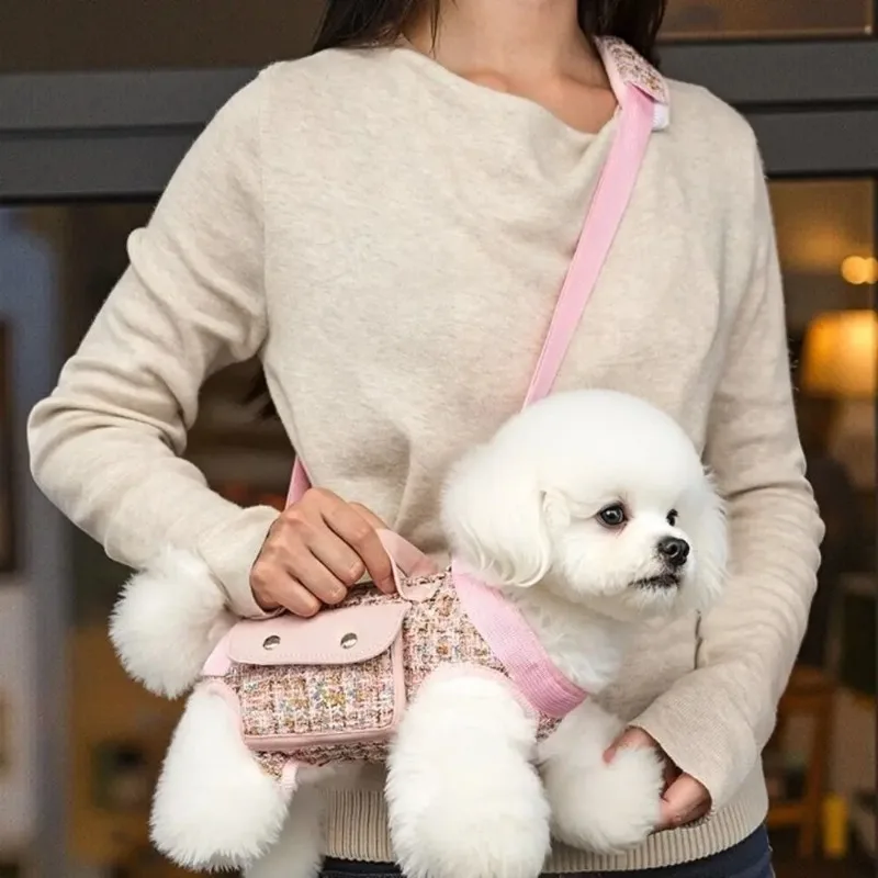 

Stylish Dog Horizontal Backpack Elegant with Leash Handle Pet Traction Backpack Breathable Edge-wrapped Cat Carrier Bag Travel