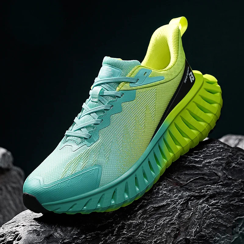 

Winter men's comfortable sports shoes with waterproof and non slip leather surface, outdoor running men's shoes, wear-resistant