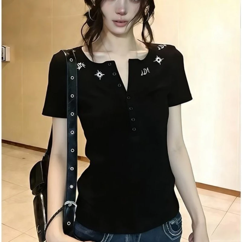 

HOUZHOU Vintage Gothic Black T-shirts Women Grunge Y2k Slim Up V-neck Tees Harajuku Punk Style Spicy Girl Short Sleeve T-Shirts