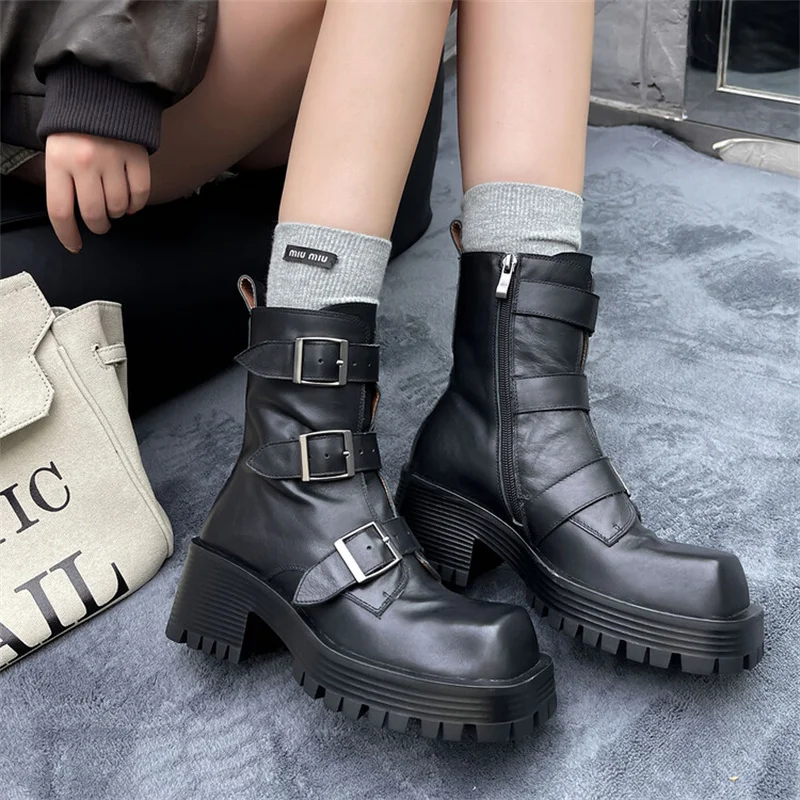 PETITE GIRL Platform Doc Martens Women\'s Leather English Style Chunky Heel Square Fashion Metal Buckle Short Leg Chelsea Shoes