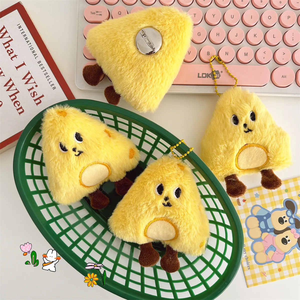 1pc Kawaii dessin animé fromage en peluche poupée jouet sac pendentif accessoires Cosplay broche portefeuille en peluche fromage cadeau d'anniversaire