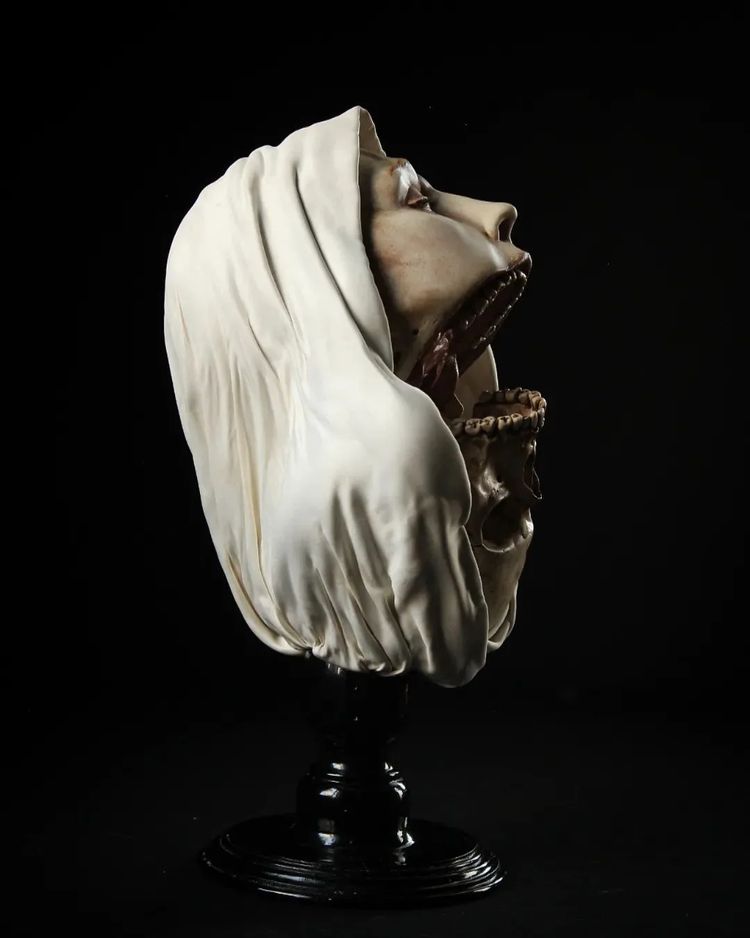 Halloween Couple Skull Decor Transfiguration Skull Statue Art Sculpture Creepy Nun Resin Statue