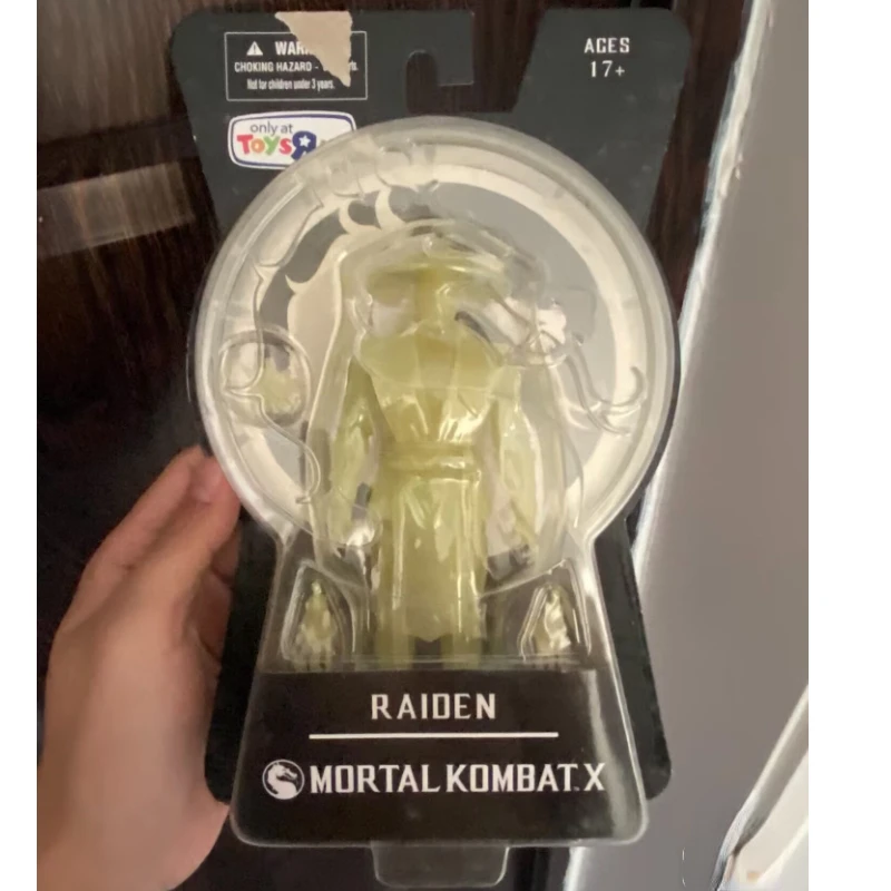 

Mezco TOYZ Mortal Kombat X Raiden Live Action Scorpion Lightning Luminous Version A Gift From A Collector