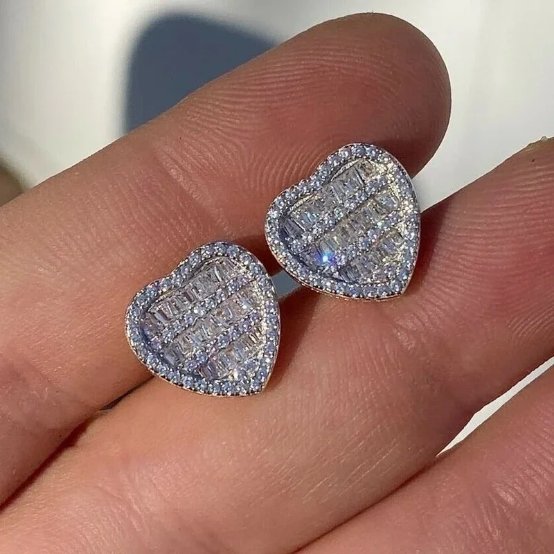 Huitan Bling Bling Crystal Heart stadniny kolczyki dla kobiet kolor srebrny wykwintne kolczyki miłosne odzież na co dzień Party romantyczna biżuteria