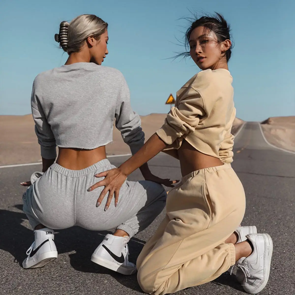 

New 2025 Women's Casual Loose Sportswear Hoodie Set 2pcs Comfortable Long Sve Long Pants Autumn Season Faionable