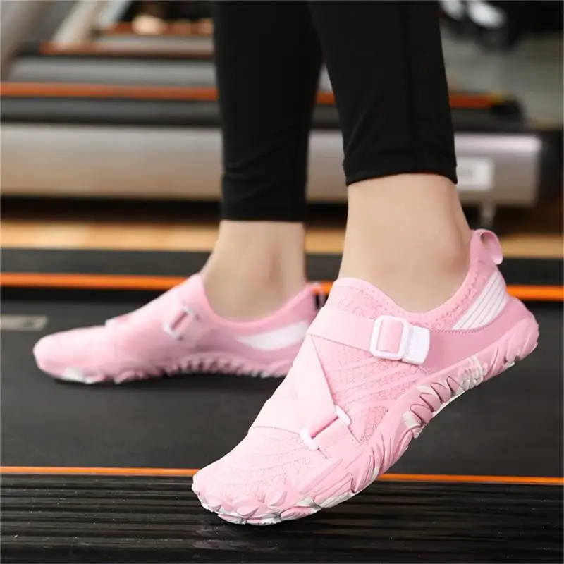 

New Breathable Upstream Wading Shoes Quick Dry Aqua Shoes Couple Outdoor Anti-Slip Beach Swimming Barefoot Shoes35-42