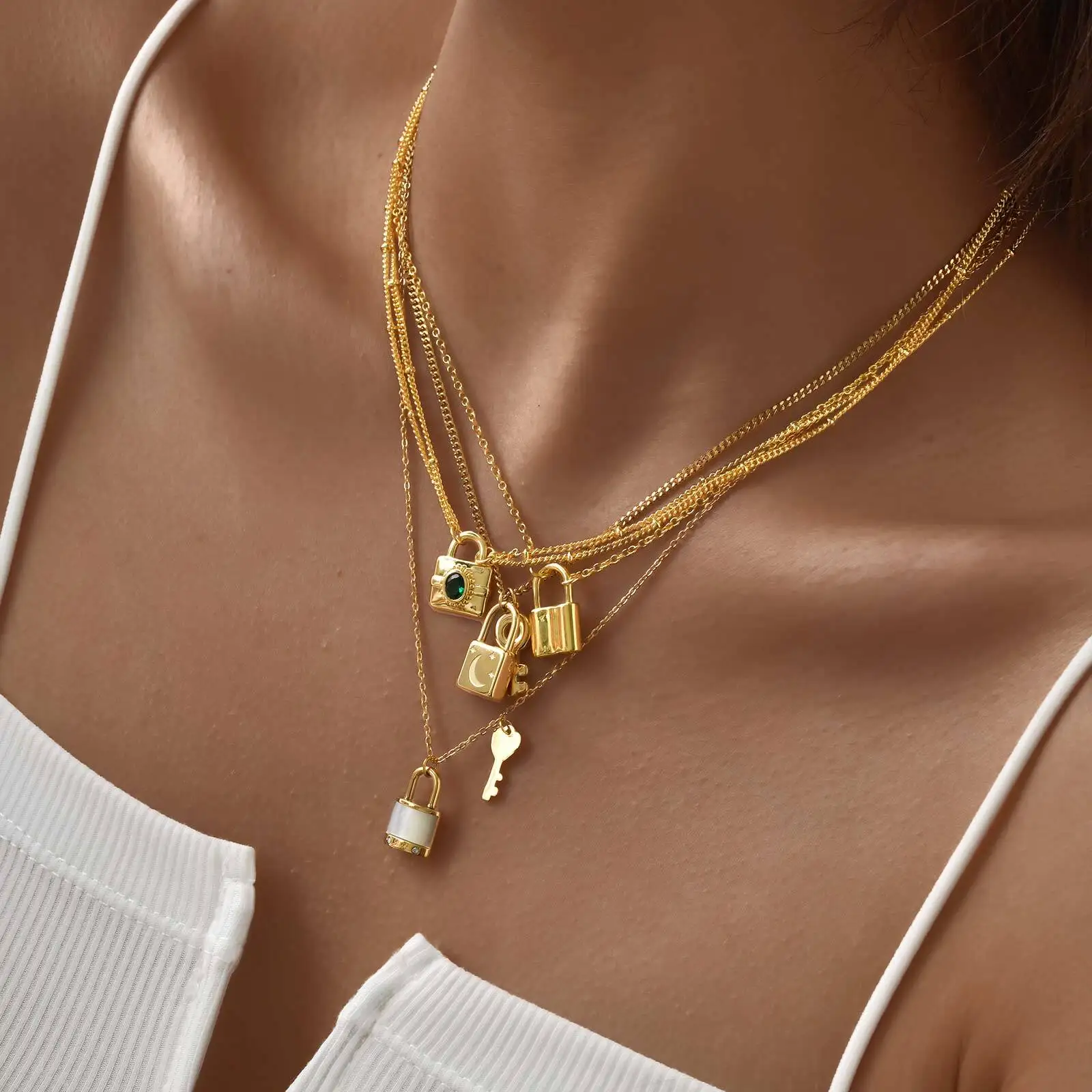 

Vnox Stylish Metal Key Lock Pendant Necklaces Metal Gold Color Chokers Statement Jewelry Wedding Gifts