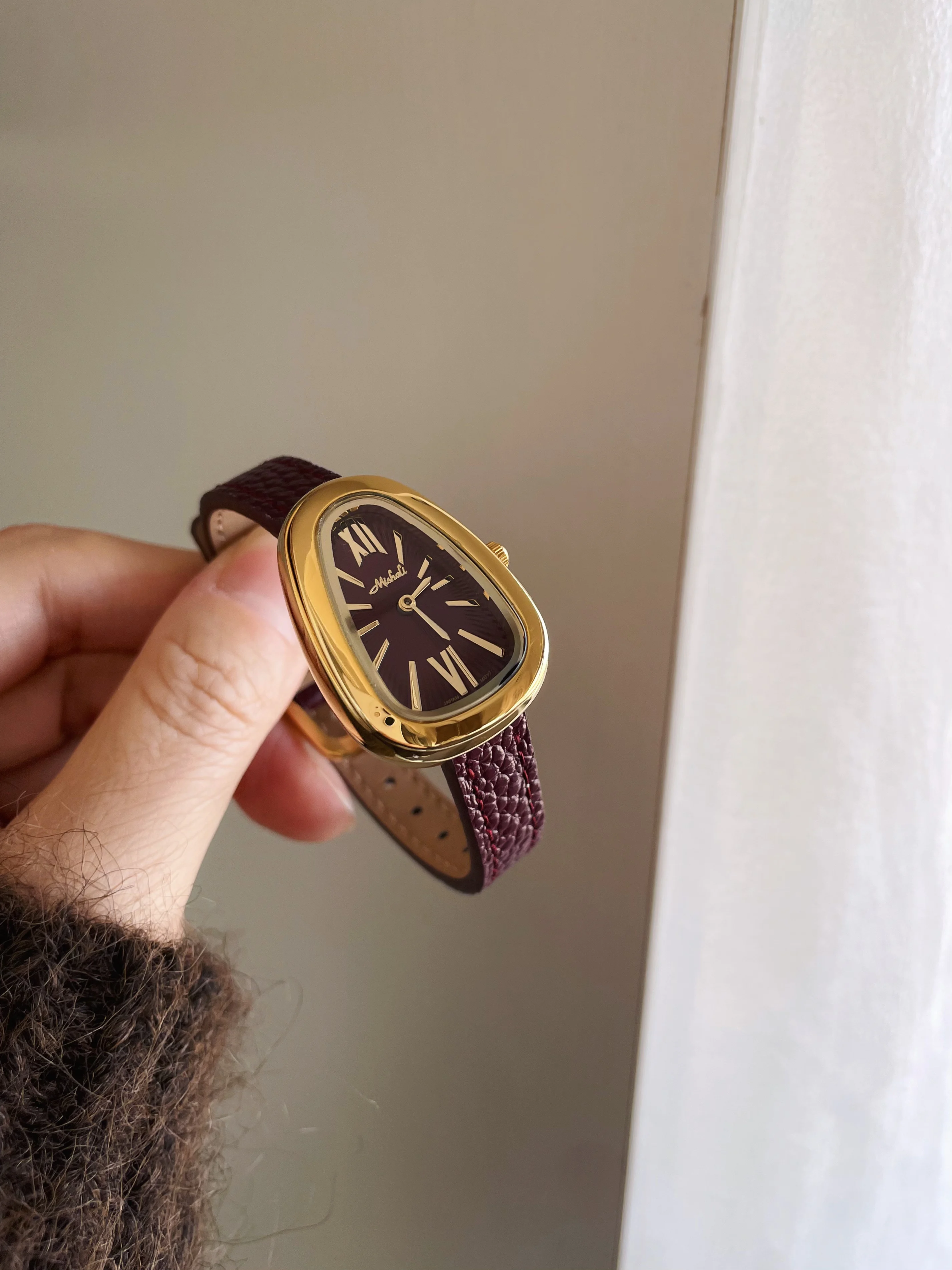 New Elegant Ladies Waterproof Watch Personalized Student Fashion Automatic Niche Leather Quartz Watch Birthday Gift