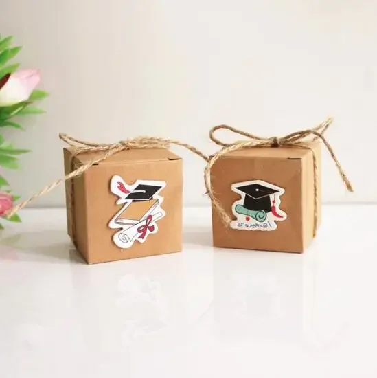 100pcs Vintage Kraft paper Brown Graduation Cap Square Candy Boxes with hemp rope, Gift Box Graduation Show Souvenir gift