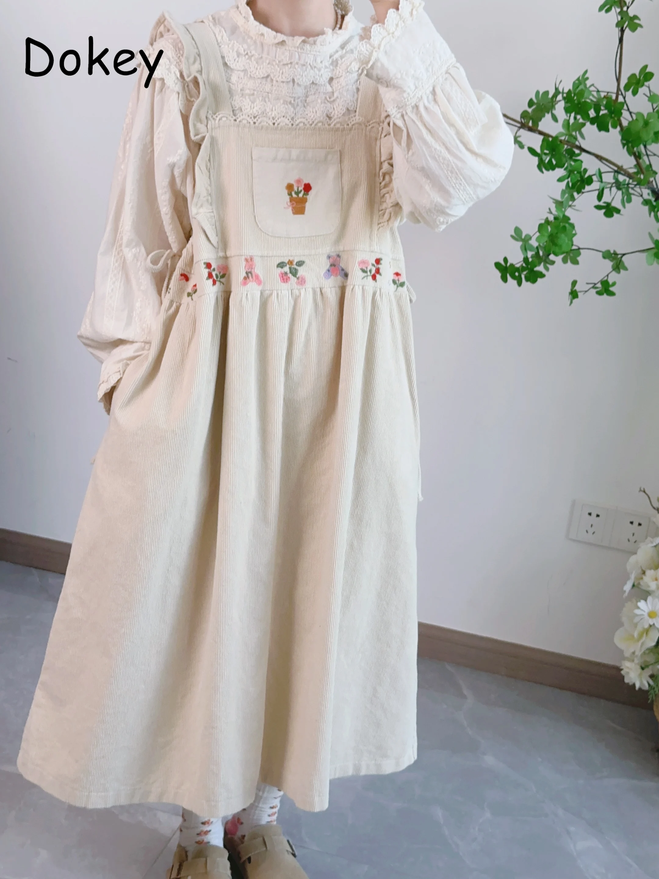 Women\'s Vintage Embroidery Corduroy Spaghetti Strap Dress, Japanese Mori Girl Ruffles Overalls, Casual Midi Dress, Autumn