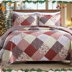 Texstead Christmas Multicolored Floral Patchwork Print Bedspread, Soft Microfiber Lightweight Quilt with Two Pillow Shams