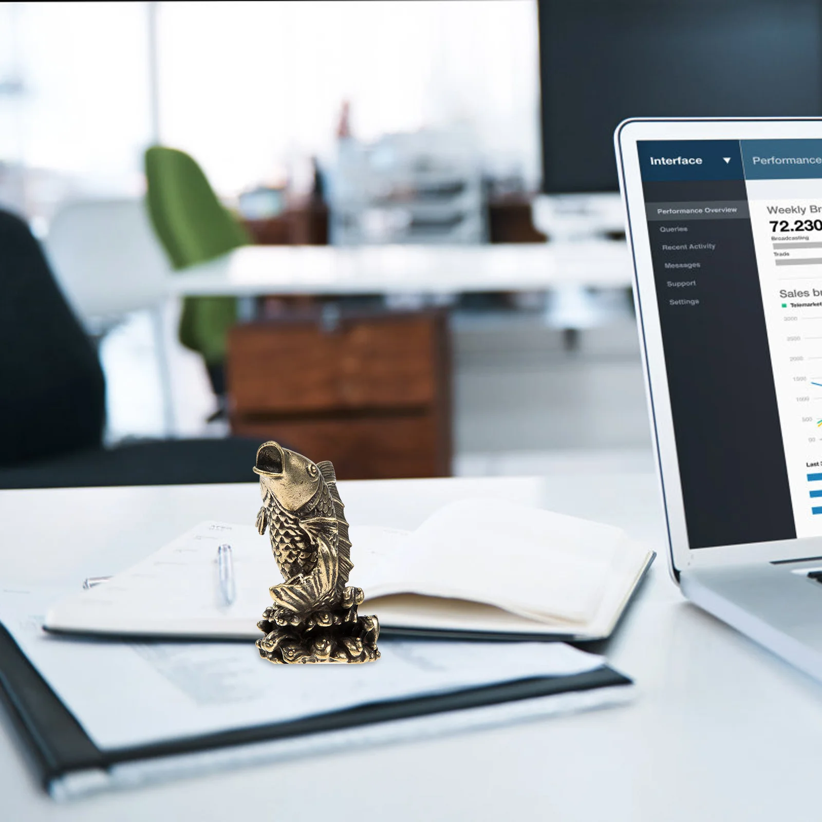 

Brass Carp Adornment Unique Daily Decor Accessory Fine Workmanship Retro Design Indoor Desktop Brass Carp Statue