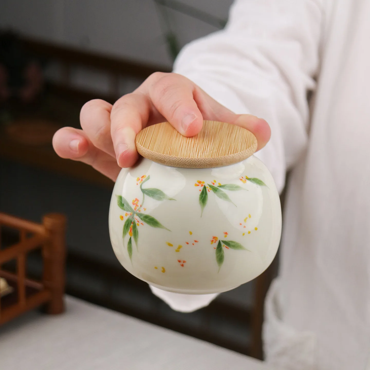 Ceramic tea jar vintage decorative small airtight ceramic theedoos for tea leaf storage chinese ceramic canister tabletop presen